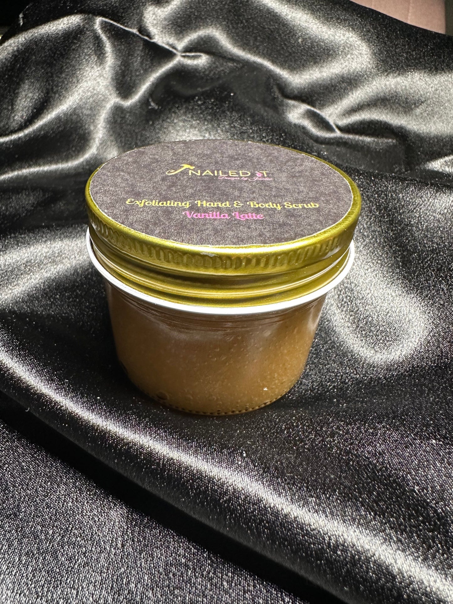 Exfoliating Hand & Body Scrub