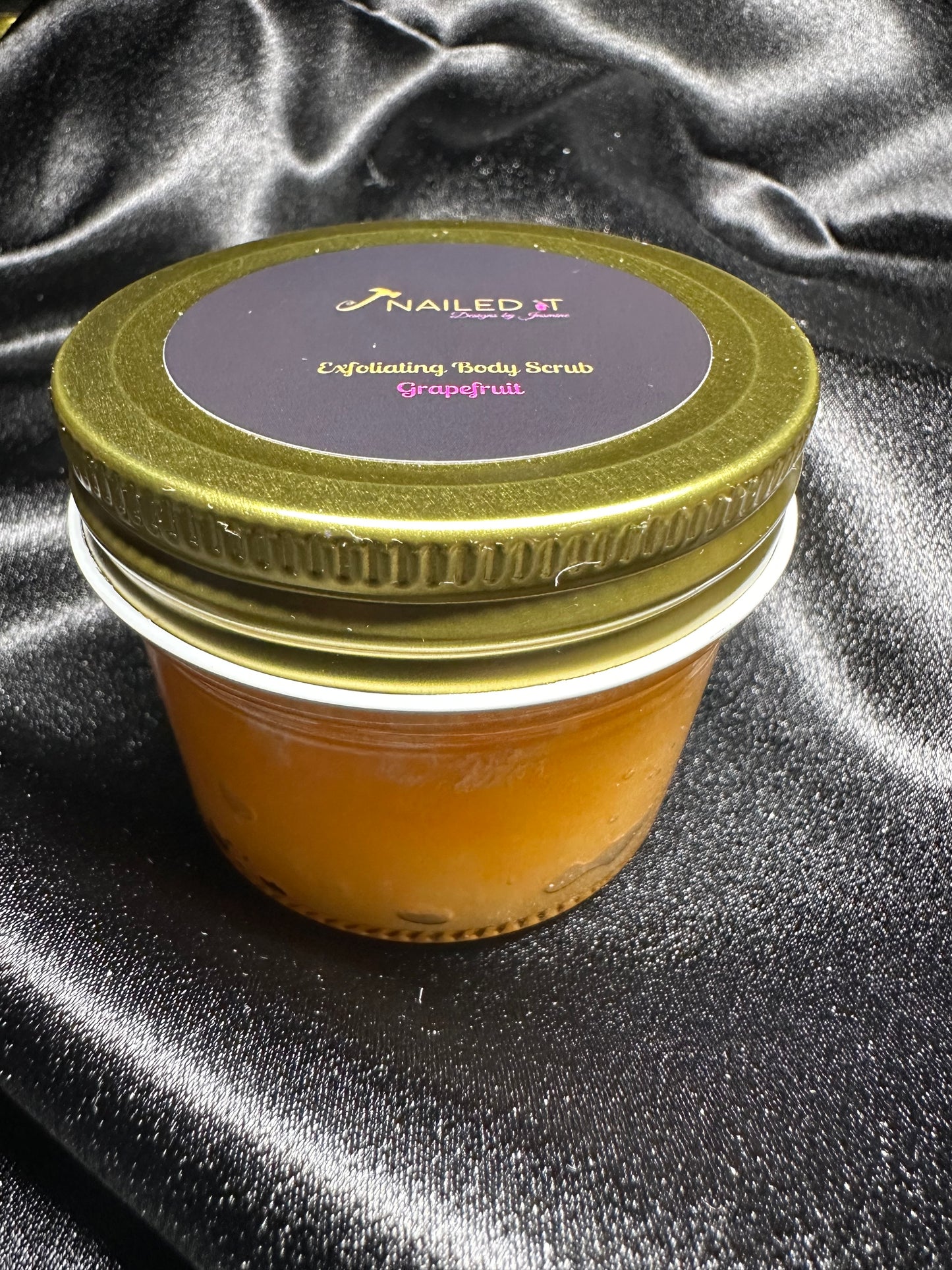 Exfoliating Hand & Body Scrub