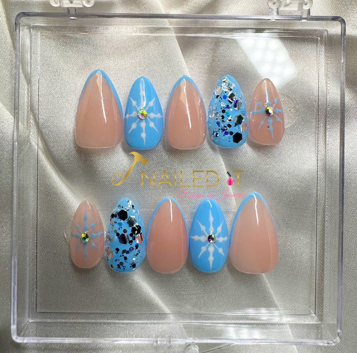 Blue Winter (Almond)